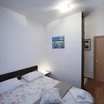 Elijah Creek - One Bedroom With Pool Holiday home *