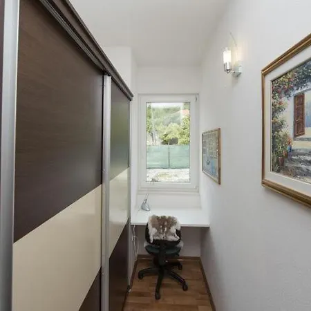 Hébergement de vacances Elijah Creek - One Bedroom With Pool Solin