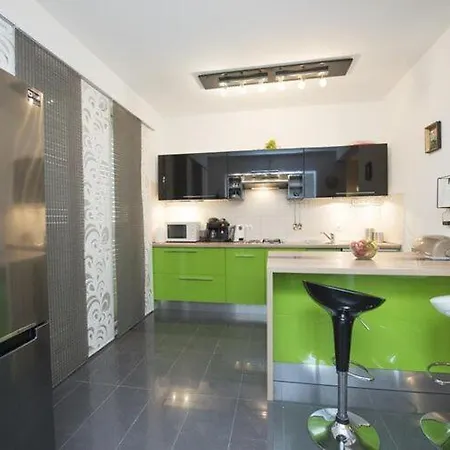Hébergement de vacances Elijah Creek - One Bedroom With Pool