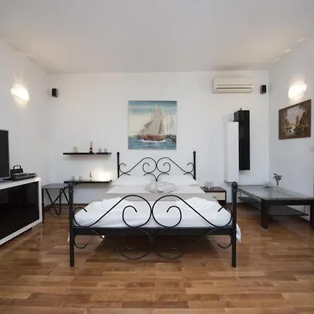 Elijah Creek - One Bedroom With Pool Holiday home *