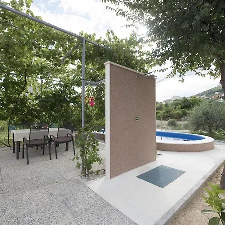 Elijah Creek - One Bedroom With Pool * Solin