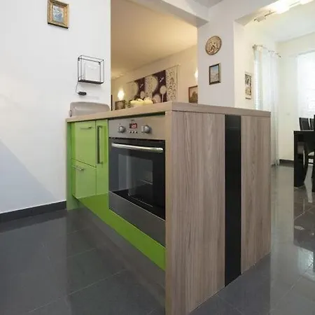 Elijah Creek - One Bedroom With Pool