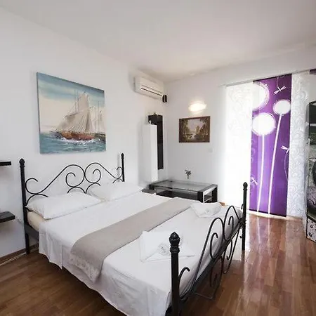 Hébergement de vacances Elijah Creek - One Bedroom With Pool *